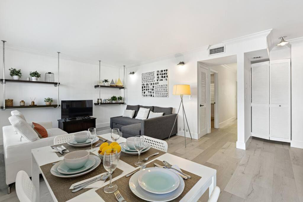 Las Olas Blvd Exclusive Apt With Waterview Форт-Лодердейл Экстерьер фото